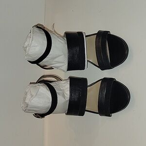 NATURALIZER STYLE RUBY LEATHER/SUEDE BLACK HEELS NEW IN BOX.